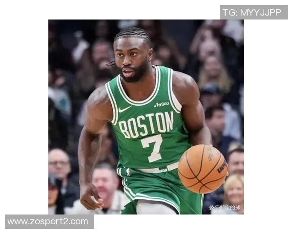 杰伦布朗弧顶三分精准回应个人得分已突破30分展现强大实力